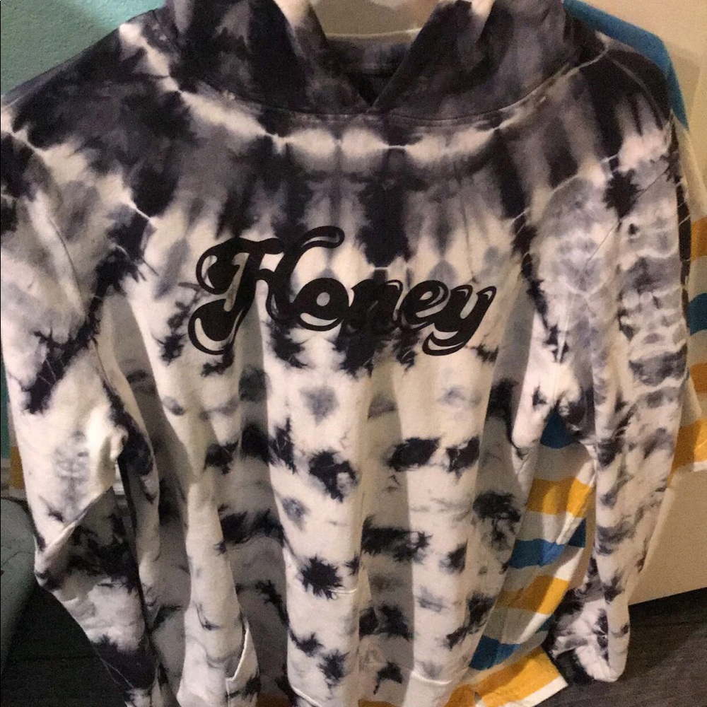 ZUMIEZ RARE HONEY SWEATSHIRT